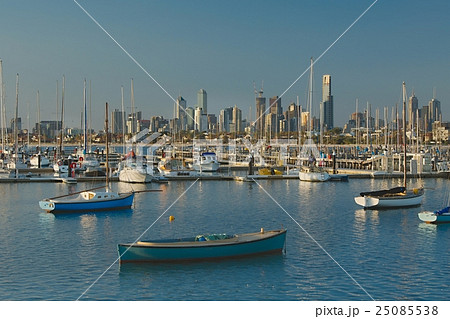 Melbourne city view 25085538