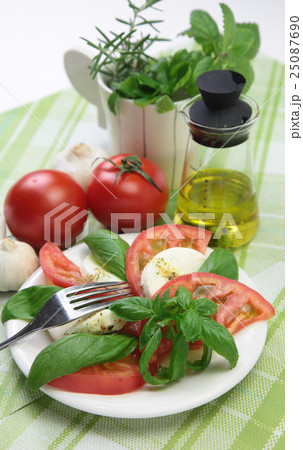 カプレーゼ 25087690