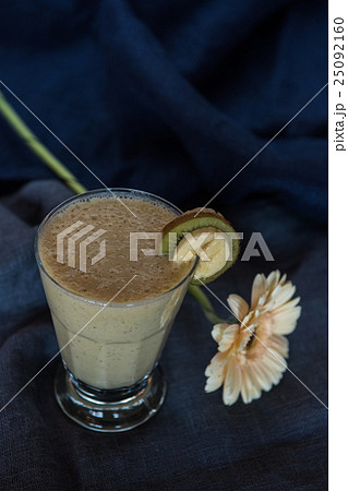 smoothie made from kiwi, bananas and orange juice smoothie made from kiwi, bananas and orange juice 25092160