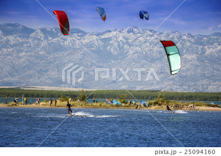 Kiteboarding Kitesurfing Extreme Sport 25094160