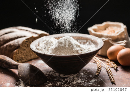 spelt flour spelt flour 25102047