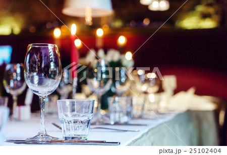 wedding table 25102404