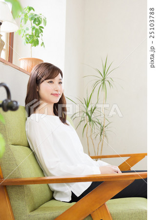 女性　ライフスタイルイメージ 25103788
