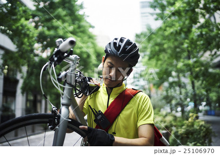 メッセンジャー　仕事風景 25106970