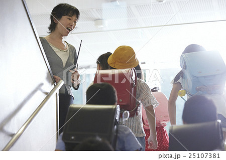 小学校　登下校イメージ 25107381