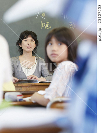 先生　授業イメージ 25107558