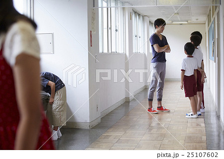 小学校　教育イメージ 25107602