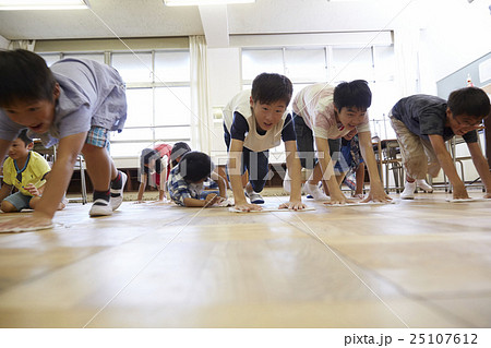 小学校 掃除イメージ 小学校 掃除イメージ 25107612