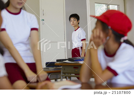 小学生 恋愛イメージ 小学生 恋愛イメージ 25107800