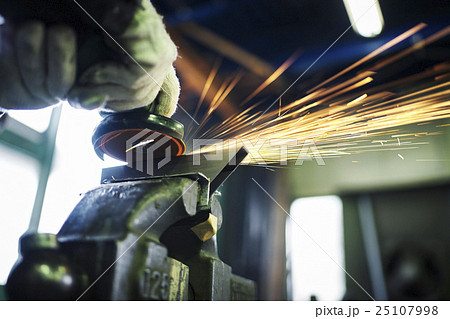 研磨作業 研磨作業 25107998