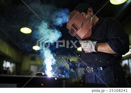 溶接作業 25108241