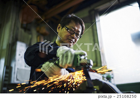 研磨作業 25108250