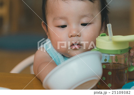10 months old 25109382