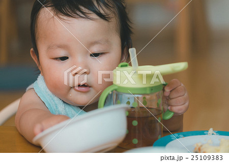 10 months old 25109383