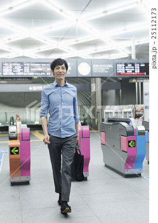 ネット企業　上司と部下 25112173