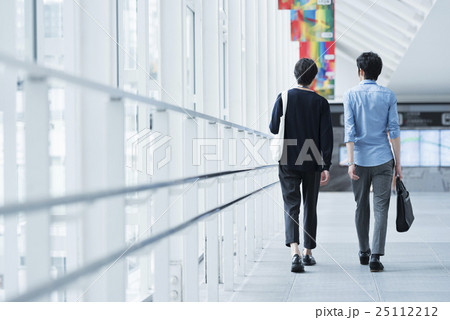 ネット企業 上司と部下 ネット企業 上司と部下 25112212