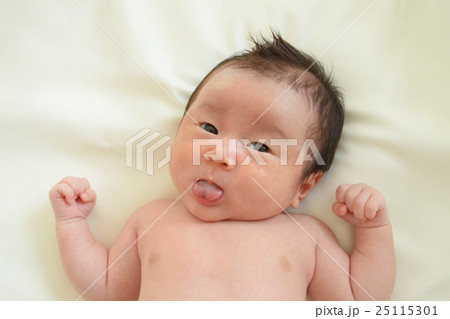 変顔の赤ちゃんの写真素材