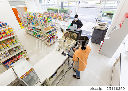 防犯カメラがとらえたコンビニ強盗の一部始終03 防犯カメラがとらえたコンビニ強盗の一部始終03 25118860