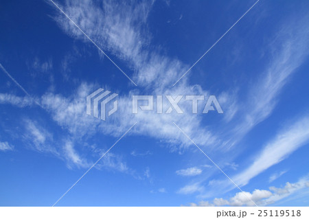 爽やかな青空と雲 爽やかな青空と雲 25119518
