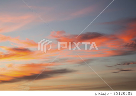 clouds on sky in the evening 25120305