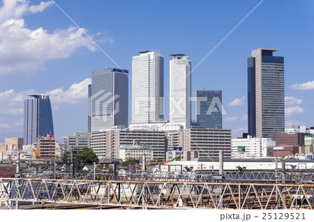 名古屋都市風景 向野橋から名古屋駅中心部高層ビル群を望む 名古屋都市風景 向野橋から名古屋駅中心部高層ビル群を望む 25129521