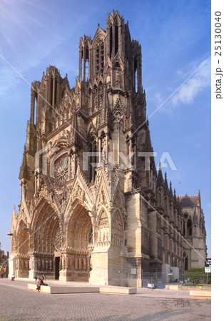 フランスのランス市のノートルダム大聖堂cathedral Of Notre Dame De Reimの写真素材