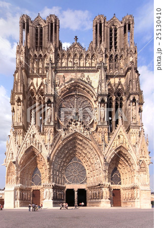 フランスのランス市のノートルダム大聖堂Cathedral Notre-Dame de Reimｓ 25130410