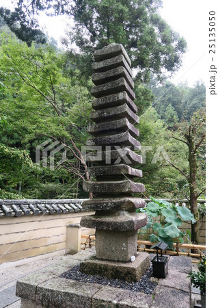 【西国三十三所】番外札所 長谷寺塔頭法起院の徳道上人供養塔 奈良県桜井市 【西国三十三所】番外札所 長谷寺塔頭法起院の徳道上人供養塔 奈良県桜井市 25135050
