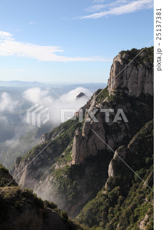 スペイン　モンセラット 25137381