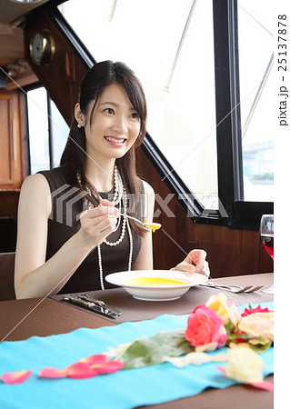 ランチ　クルーズ 25137878