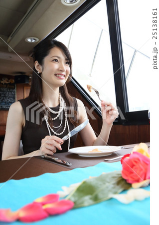 ランチ　クルーズ 25138161