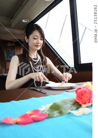 ランチ クルーズ ランチ クルーズ 25138162