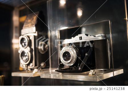 Old photography cameras for decoration Old photography cameras for decoration 25141238