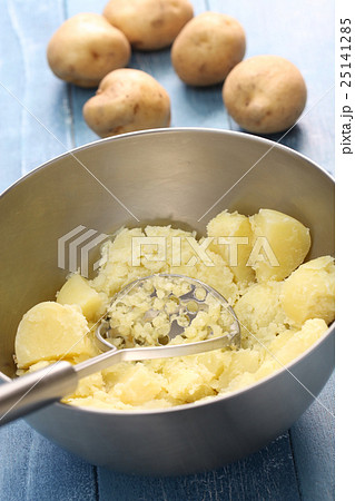 手作りマッシュドポテト 25141285