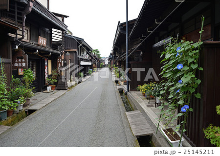 岐阜県　高山市　上三之町　古い街並保存区域 25145211