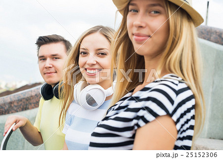 Carefree summertime Carefree summertime 25152306