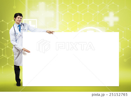 Doctor with banner 25152765
