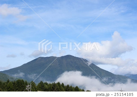 秋空と信州黒姫山 秋空と信州黒姫山 25154105