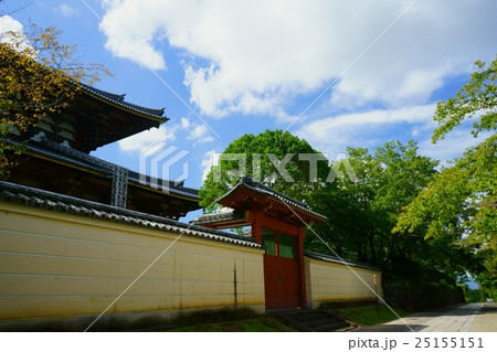 奈良・東大寺大仏殿の裏門１ 25155151