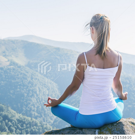 Young woman meditate Young woman meditate 25158610
