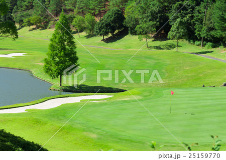 ゴルフコース　グリーン 25159770