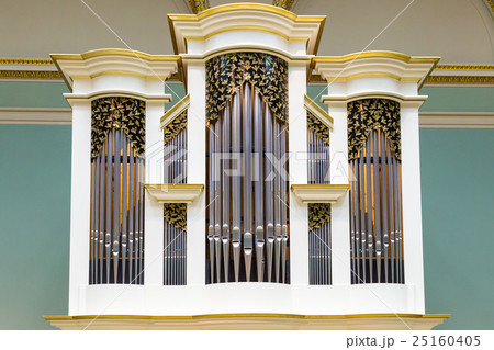 Pipe organ in the concert hall 25160405