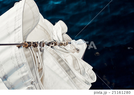 Top view staysail carbines on the bow Top view staysail carbines on the bow 25161280