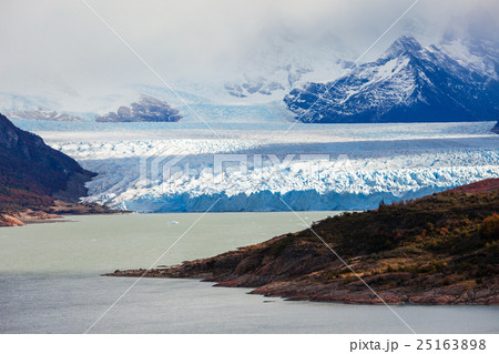 The Perito Moreno Glacier The Perito Moreno Glacier 25163898