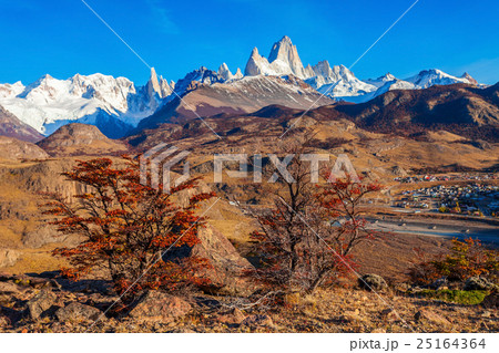 Fitz Roy mountain, Patagonia Fitz Roy mountain, Patagonia 25164364