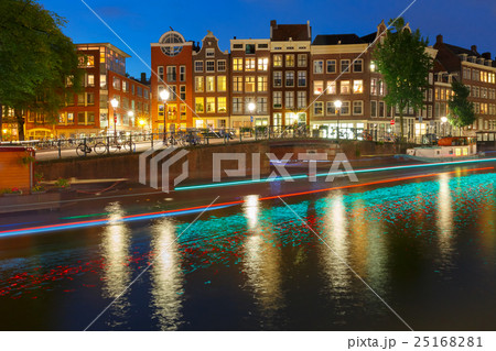 Night city view of Amsterdam canal with dutch Night city view of Amsterdam canal with dutch 25168281