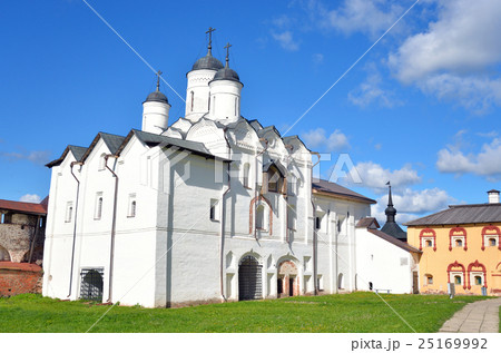 Gate Church of the Transfiguration. 25169992