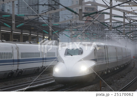 雨の山陽新幹線 25170062