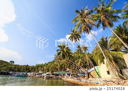 Ben Ngu wharf, Nam Du islands, Kien Giang 25174028