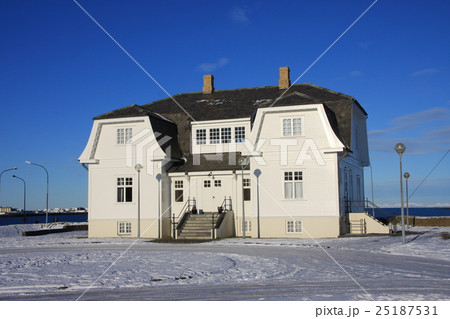 アイスランドのホフディ・ハウス（迎賓館） 25187531